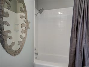 5190 Lochside Dr — listing photo 14 of 43