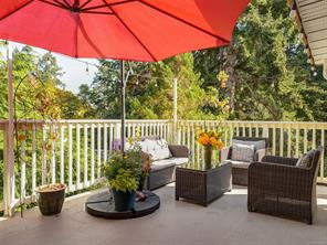 5190 Lochside Dr — listing photo 18 of 43
