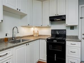 5190 Lochside Dr — listing photo 24 of 43