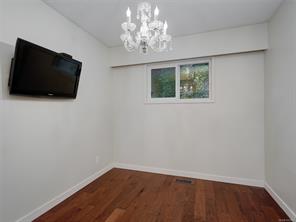 5190 Lochside Dr — listing photo 25 of 43