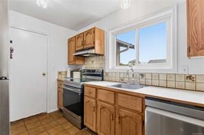 4095 Beam Cres — listing photo 21 of 56