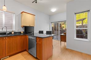 4 Newstead Cres — listing photo 18 of 47