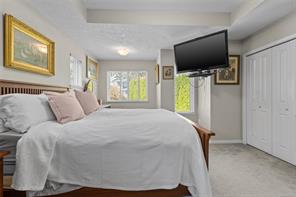 4 Newstead Cres — listing photo 21 of 47