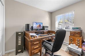 4 Newstead Cres — listing photo 25 of 47