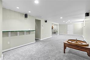 4 Newstead Cres — listing photo 30 of 47