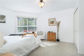 311-300 St. Ann's Rd — listing photo 17 of 37