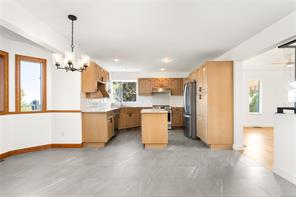 8108 Southwind Dr — listing photo 22 of 85
