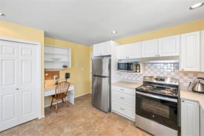 1487 Thomson Terr — listing photo 37 of 50