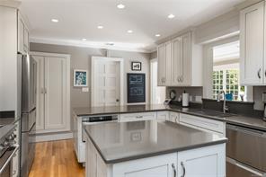 1030 St. Charles St — listing photo 20 of 77