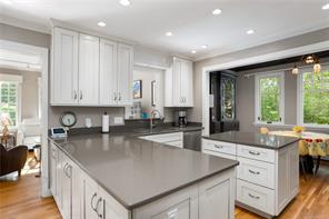 1030 St. Charles St — listing photo 22 of 77