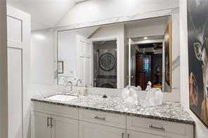 1030 St. Charles St — listing photo 28 of 77