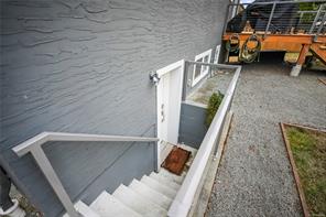 524 Warren Ave — listing photo 22 of 35