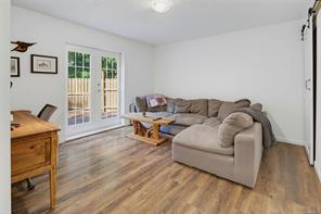 3668 Princess Ave — listing photo 23 of 49