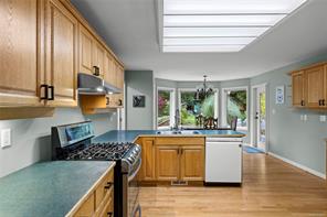 1730 Sangster Cres — listing photo 28 of 65