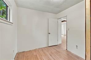 291 Jolly Close — listing photo 20 of 40