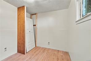 291 Jolly Close — listing photo 21 of 40