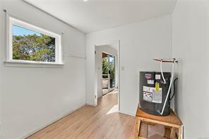 291 Jolly Close — listing photo 23 of 40