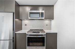 1402-845 Johnson St — listing photo 13 of 31
