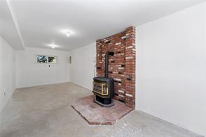 553 Acland Ave — listing photo 27 of 39
