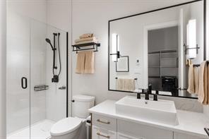 10900 Greenpark Dr — listing photo 22 of 49