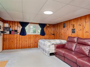 2390 Musgrave St — listing photo 21 of 44