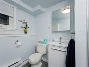2390 Musgrave St — listing photo 22 of 44