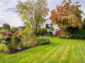 2390 Musgrave St — listing photo 40 of 44