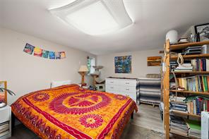 1528 Foul Bay Rd — listing photo 22 of 26