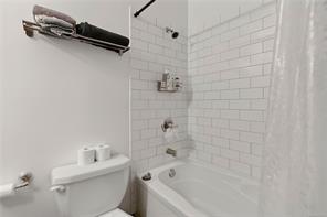 213-1061 Fort St — listing photo 17 of 25