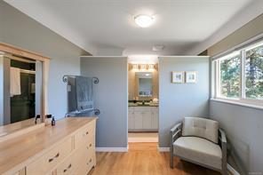 967 Ridgeway St — listing photo 17 of 39