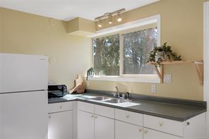 967 Ridgeway St — listing photo 28 of 39