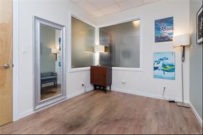 103-1090 Johnson St — listing photo 14 of 29