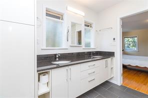 1 Briar Pl — listing photo 45 of 98