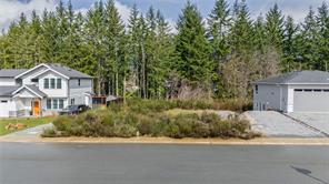 145 Edgewood Dr, Lake Cowichan