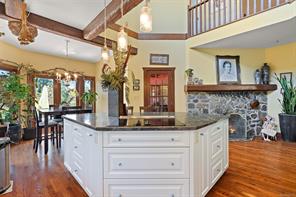 405 Coralee Pl — listing photo 19 of 58