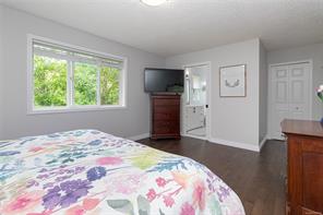 1927 Riverside Dr — listing photo 17 of 41