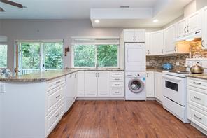 1927 Riverside Dr — listing photo 37 of 41