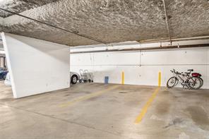 207-2930 Cook St — listing photo 24 of 52