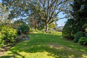 207-2930 Cook St — listing photo 40 of 52