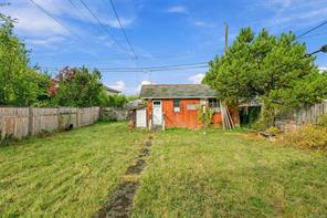 3642 15th Ave — listing photo 15 of 19