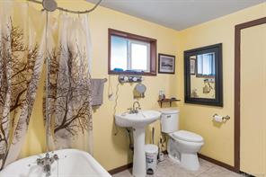 11090 Chemainus Rd — listing photo 24 of 47