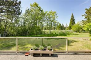 574 Cedar Cres — listing photo 17 of 66