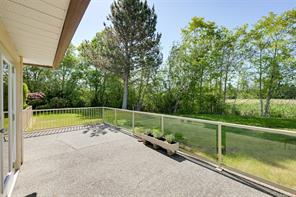 574 Cedar Cres — listing photo 18 of 66