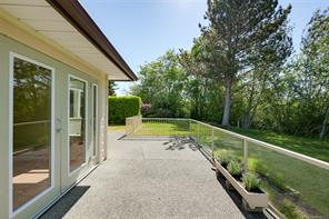 574 Cedar Cres — listing photo 19 of 66