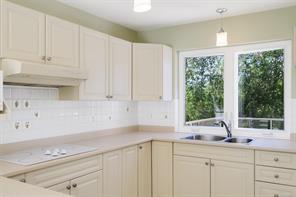 574 Cedar Cres — listing photo 25 of 66