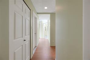 574 Cedar Cres — listing photo 45 of 66