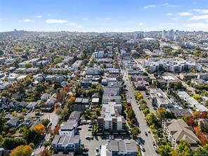 105-2757 Quadra St — listing photo 25 of 26