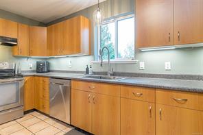 1111 Fern Ridge Dr — listing photo 18 of 61