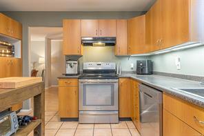 1111 Fern Ridge Dr — listing photo 19 of 61