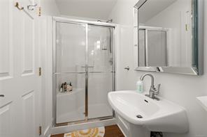 118 Finlayson St — listing photo 23 of 37